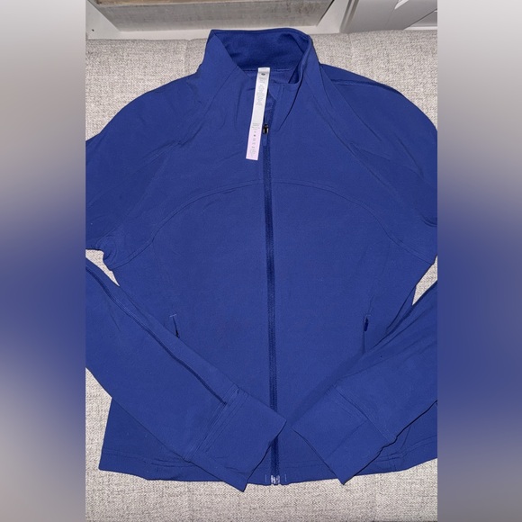 Lululemonn Blue jacket gently used  size 12 - Picture 1 of 2